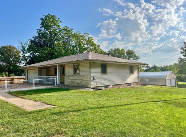 402 N Center St, Mankato, KS 66956