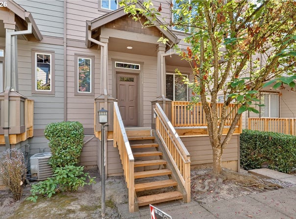 16244 SW GAGE Ln, Beaverton, OR 97006