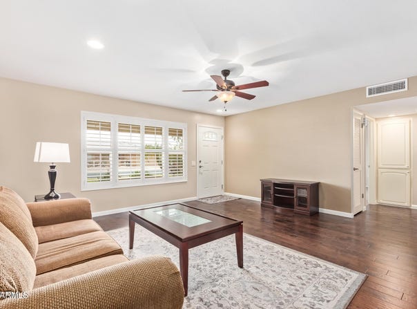 9402 W LONG HILLS Drive, Sun City, AZ 85351