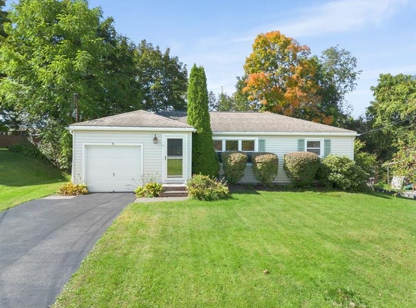 9 Sandy Lane, BINGHAMTON, NY 13901