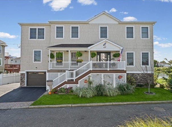 632 Arthur Street, Baldwin, NY 11510