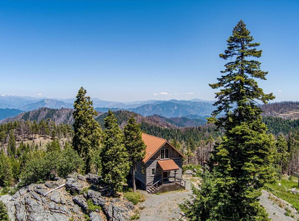 10600 Titlow Hill Road, Blue Lake, CA 95525