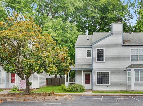 28 Bayview Court, Hampton, VA 23664