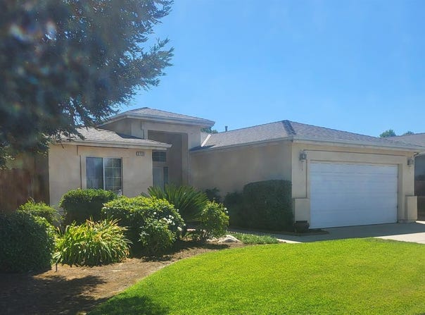 2720 Alamos Avenue, Clovis, CA 93611