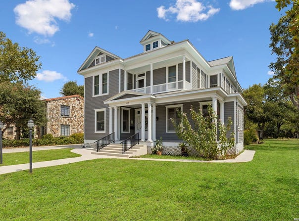 419 N RIVER ST, Seguin, TX 78155