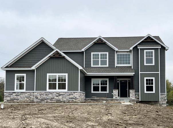 9919 White Tail Drive, Saline, MI 48176