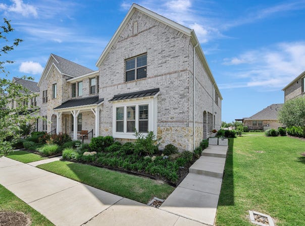 425 Parkside Drive, Argyle, TX 76226