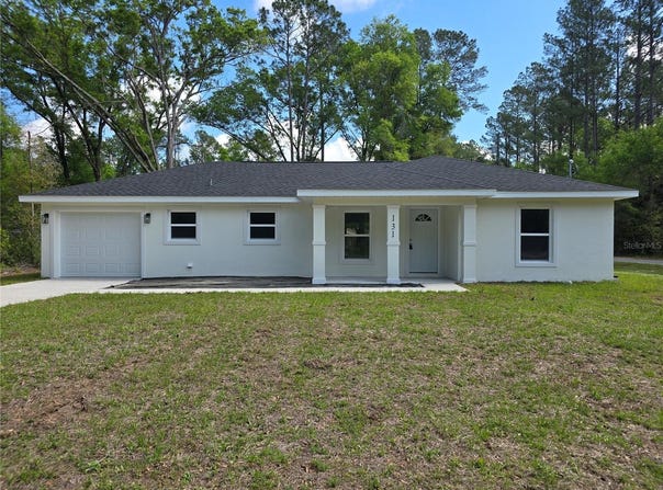 131 FISHER Road, OCKLAWAHA, FL 32179