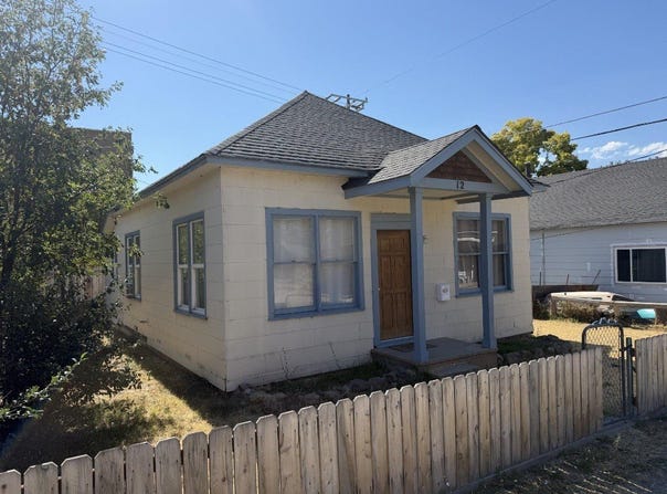 12 Camino, Weed, CA 96094