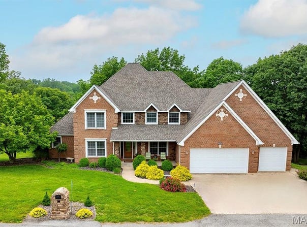 1889 Bay Avenue, Hannibal, MO 63401