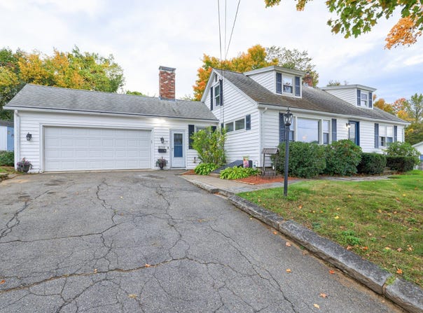 14 Summit Ter, North Brookfield, MA 01535
