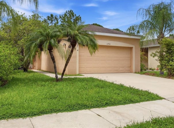 11954 TEMPEST HARBOR Loop, VENICE, FL 34292