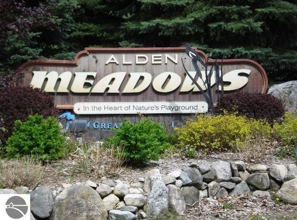 Alden Meadows lot: 44, Alden, MI 49612