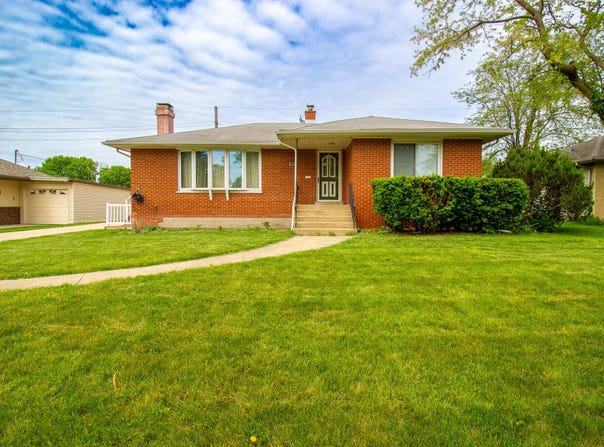 7920 Harrison Avenue, Munster, IN 46321