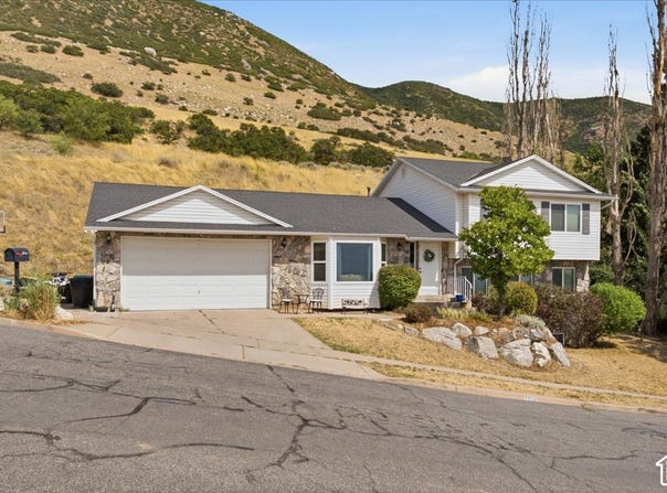 1896 N 350 E, Centerville, UT 84014