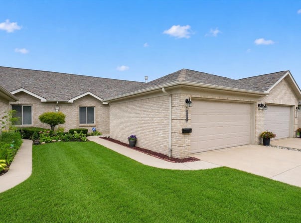 35251 Silver Maple Drive, Clinton Twp, MI 48035