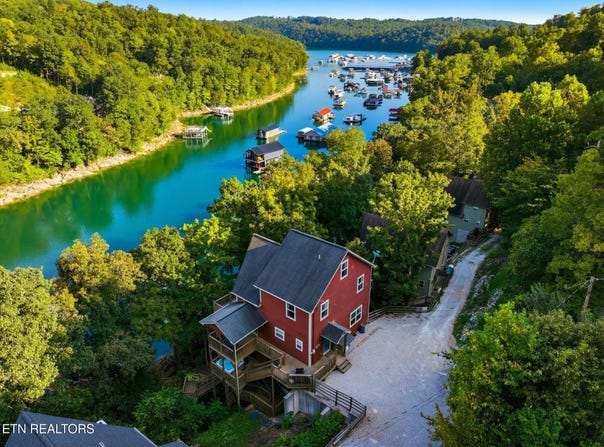 125 Flat Lake Circle, Speedwell, TN 37870