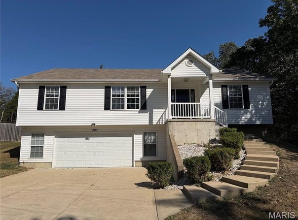 897 Stone Gate Drive, De Soto, MO 63020