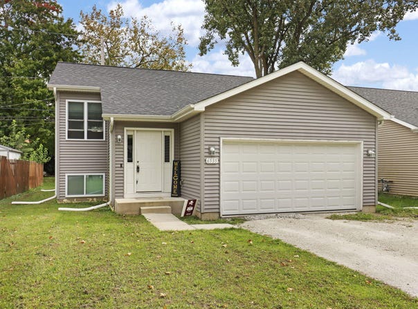 6535 247th Ave, Salem Lakes, WI 53168