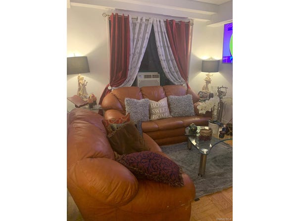 1700 Metropolitan Avenue, Bronx, NY 10462