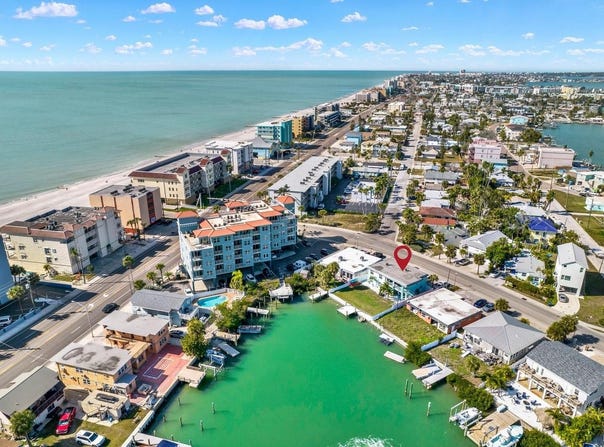 117 140TH Avenue E, MADEIRA BEACH, FL 33708