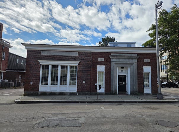 25 Crescent St, Brockton, MA 02301