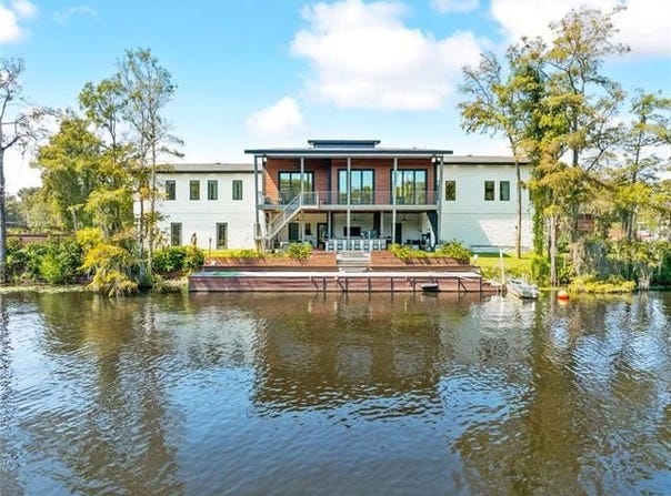 984 MARINA Boulevard, Mandeville, LA 70471