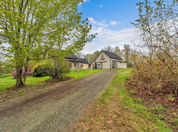 402 Webb Ridge Road, Palmyra, ME 04965