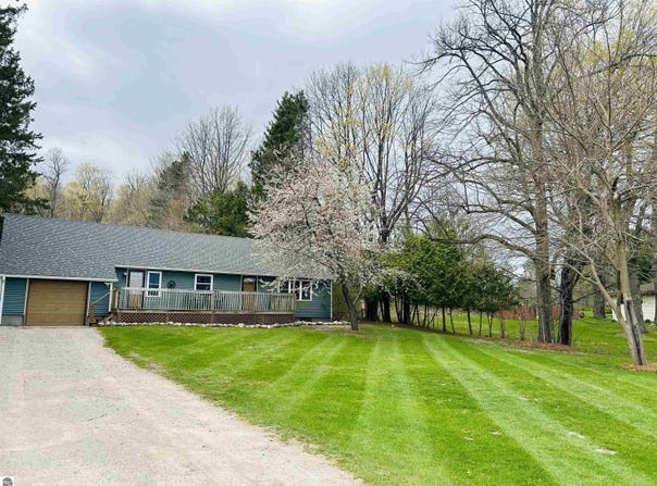 8408 S Schomberg Road, Cedar, MI 49621