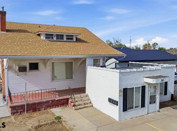 315 E OVERLAND, Scottsbluff, NE 69361-0000