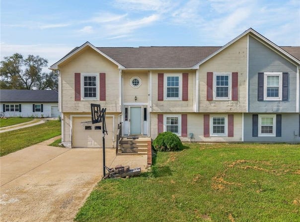 413 E Elm Street, Polo, MO 64671