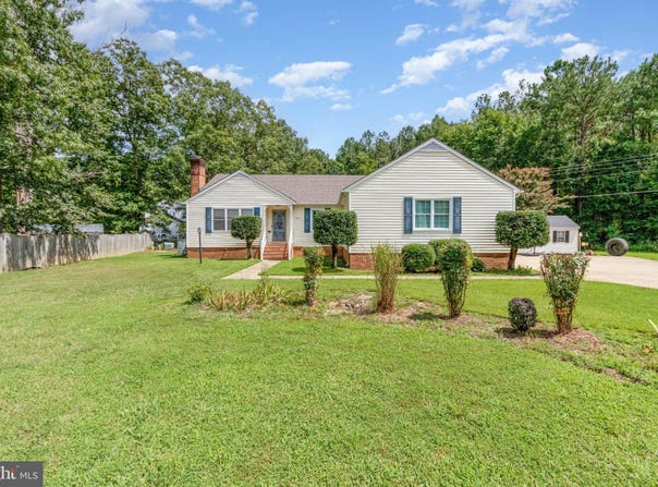 5212 FARMCREST Circle, PRINCE GEORGE, VA 23875
