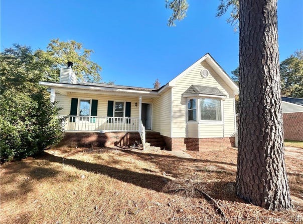 4324 Falls Drive, Hope Mills, NC 28348