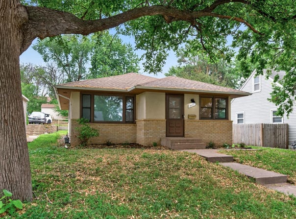 5037 4th Street NE, Columbia Heights, MN 55421