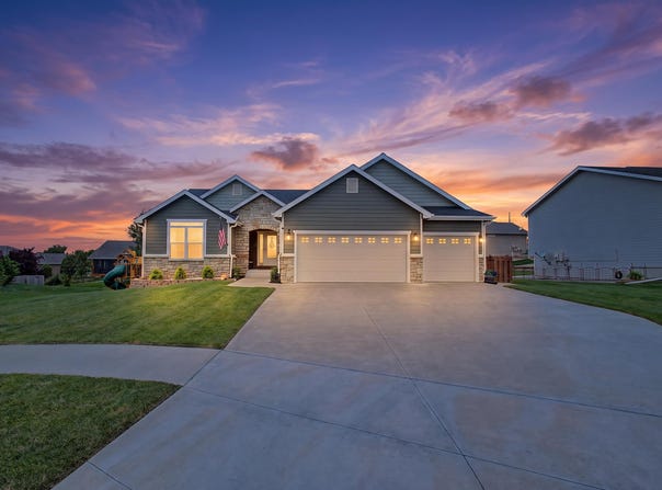 4750 Christine Circle, Manhattan, KS 66502