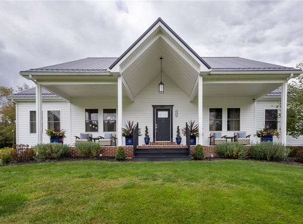 1811 Locust Ln, McDonald, PA 15057
