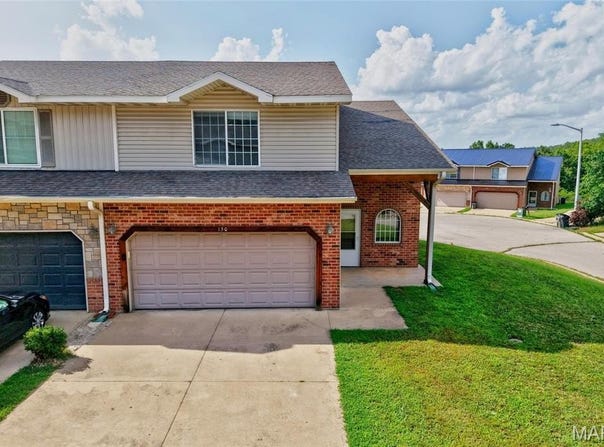 150 Hickory Ridge Drive, St Robert, MO 65584