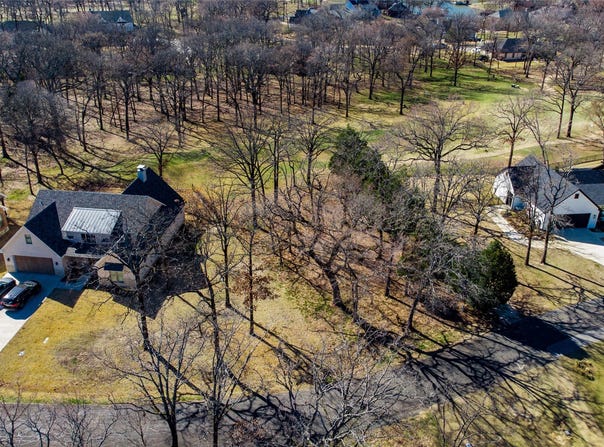 237 Colonial Drive, Mabank, TX 75156