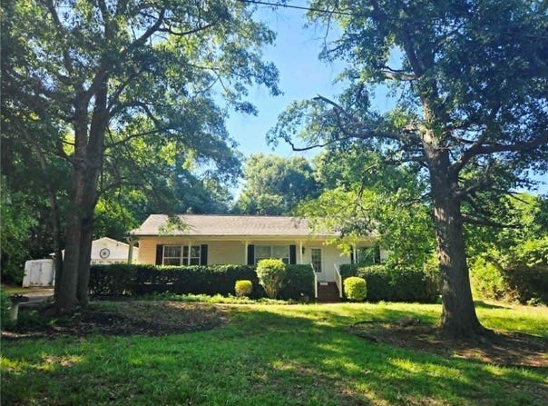 202 Keith Lane, Seneca, SC 29678