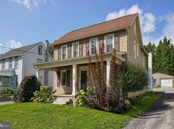 130 S STATE Street, BROWNSTOWN, PA 17508