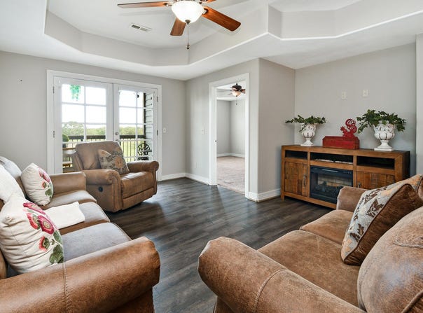 180 Grace Chapel Road, Blue Eye, MO 65611