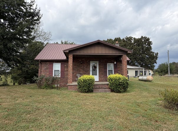 1050 Old Madisonville Road, Princeton, KY 42445