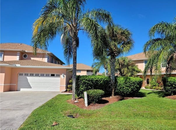 20068 Lake Vista Cir N, LEHIGH ACRES, FL 33936