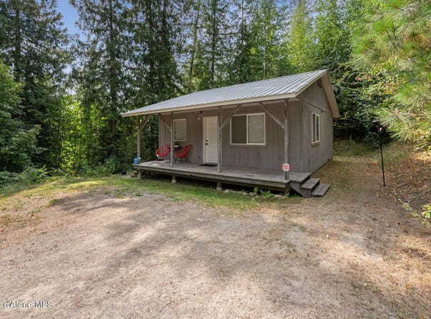 183 Carr Creek Rd, Sandpoint, ID 83864