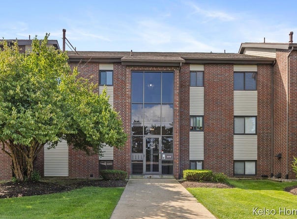 3410 Devonwood Hills NE, Grand Rapids, MI 49525