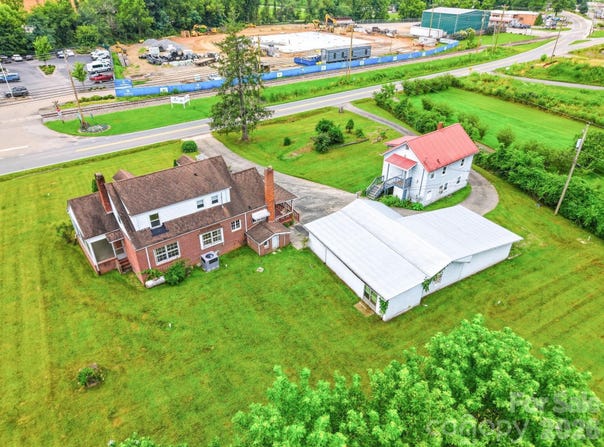 783 Skyland Drive, Sylva, NC 28779