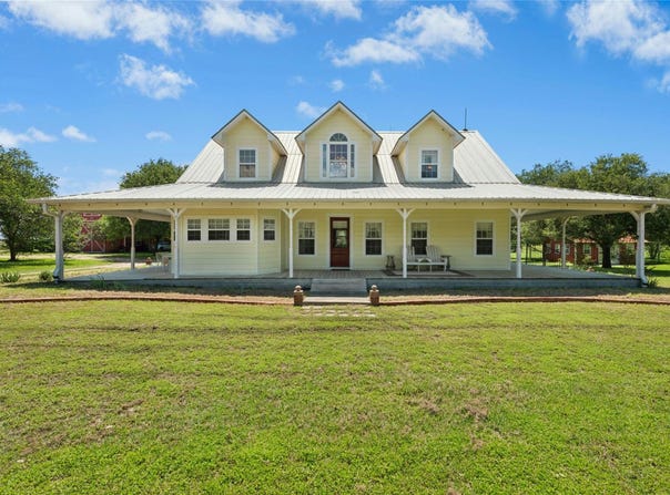 1610 County Road 463, Elgin, TX 78621