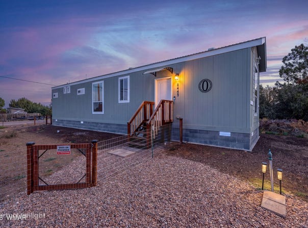 8445 Apache Drive, Show Low, AZ 85901