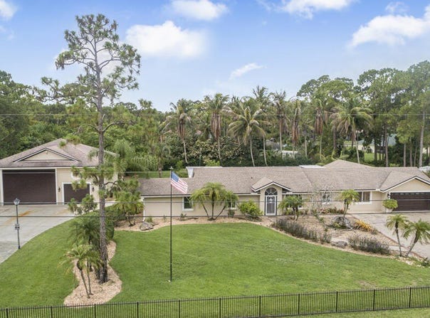 13676 N 85th Road N, West Palm Beach, FL 33412