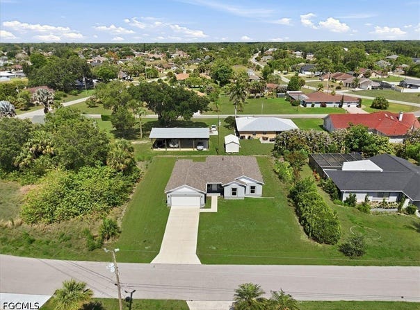 1406 Ford Circle, Lehigh Acres, FL 33936